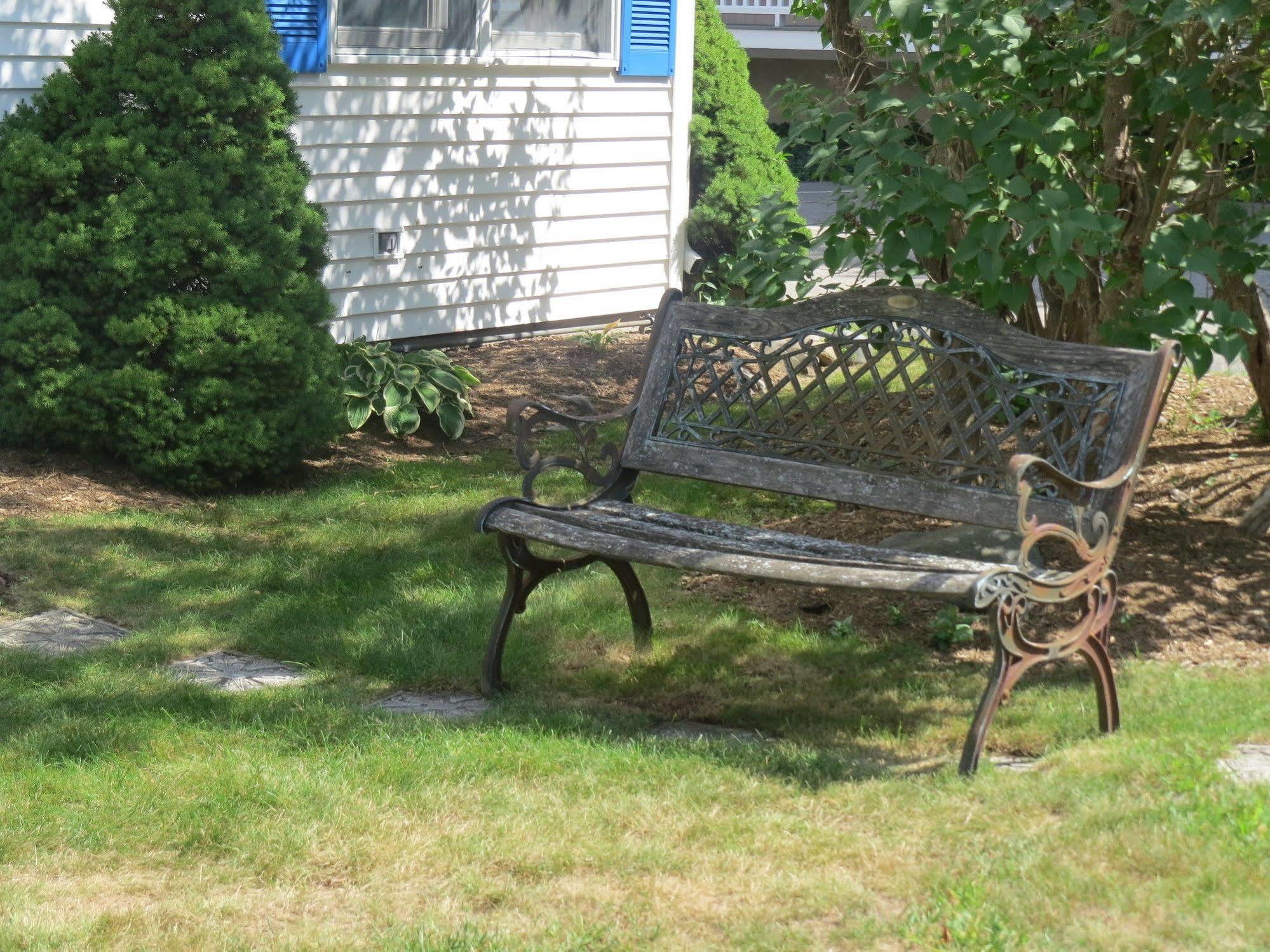 Blue Shutters Inn Carriage House Studios Ogunquit Exterior photo